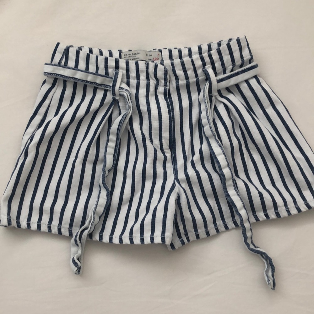Zara branded blue and white strip cotton shorts